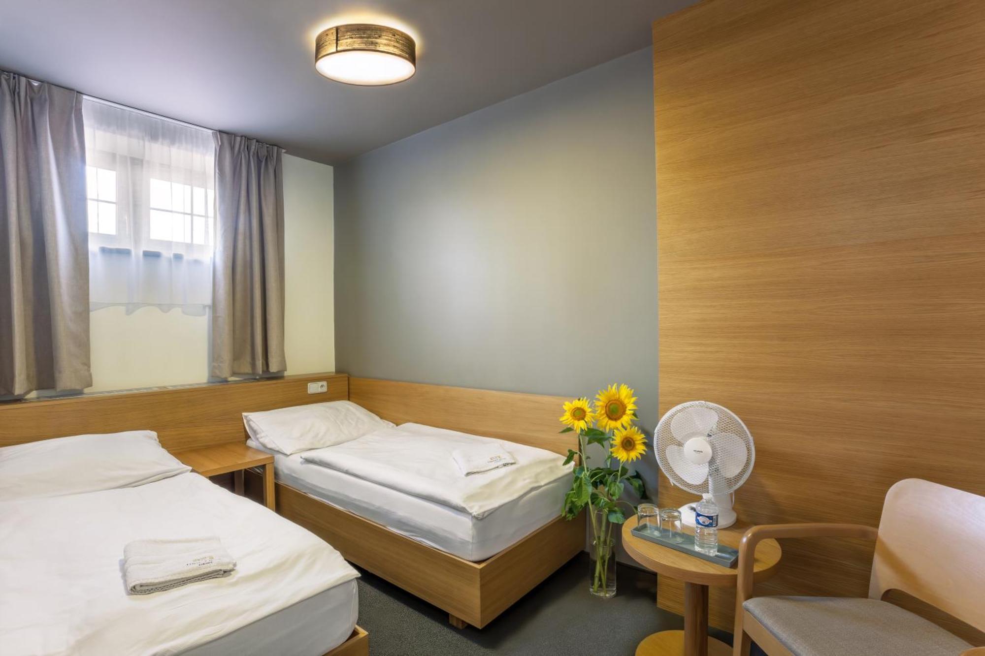 Hotel Lidovy Dum Bzenec Eksteriør bilde