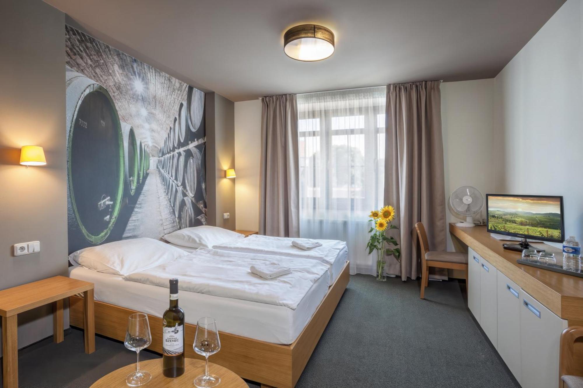 Hotel Lidovy Dum Bzenec Eksteriør bilde